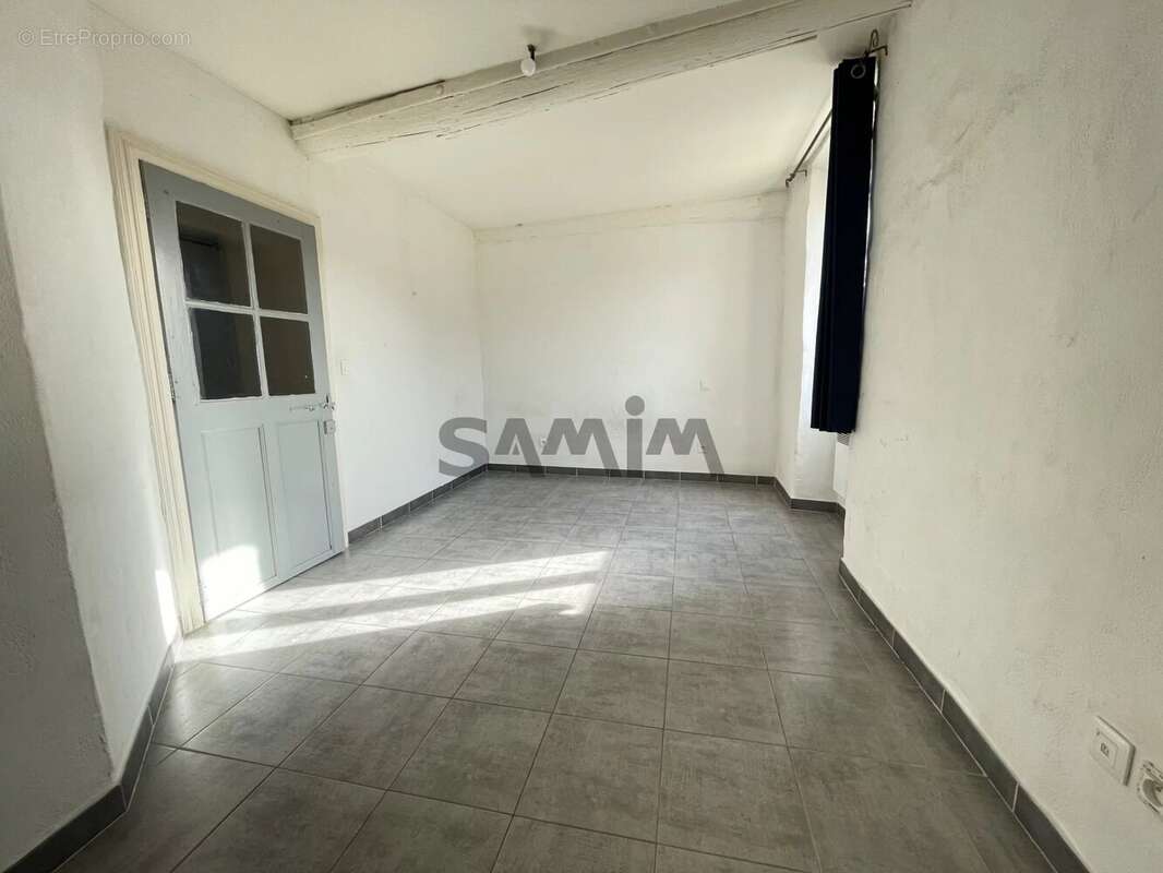 Appartement à CLARENSAC