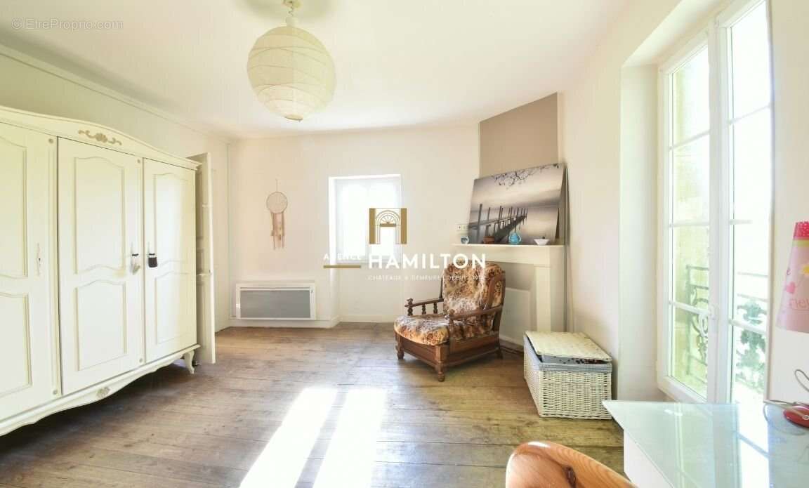 Maison de hameau en pierre avec terrain attenant - photo 9