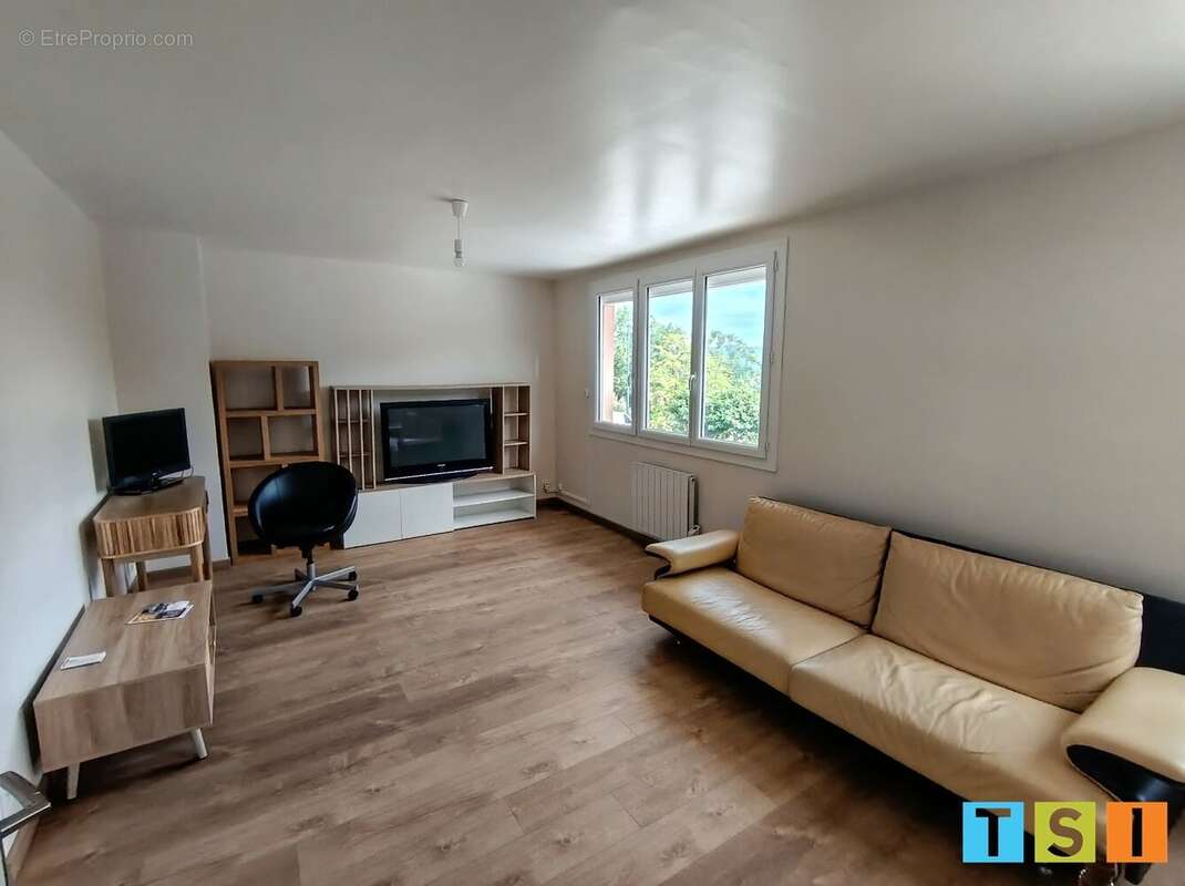 MONTREJEAU: appartement type T3 entièrement rénové. - photo 3