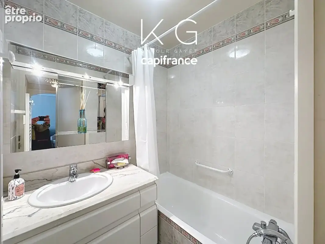 Deauville, place Morny, bel appartement T2 à vendre 33m2 au 2e étage, balcon sur jardins, cave - photo 8