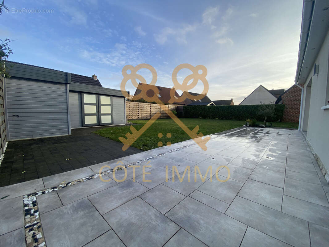 Maison à COURRIERES