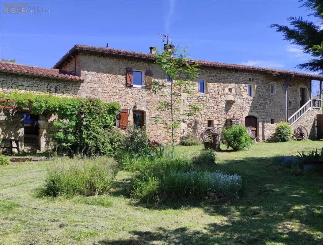 Maison à LENTILLAC-SAINT-BLAISE