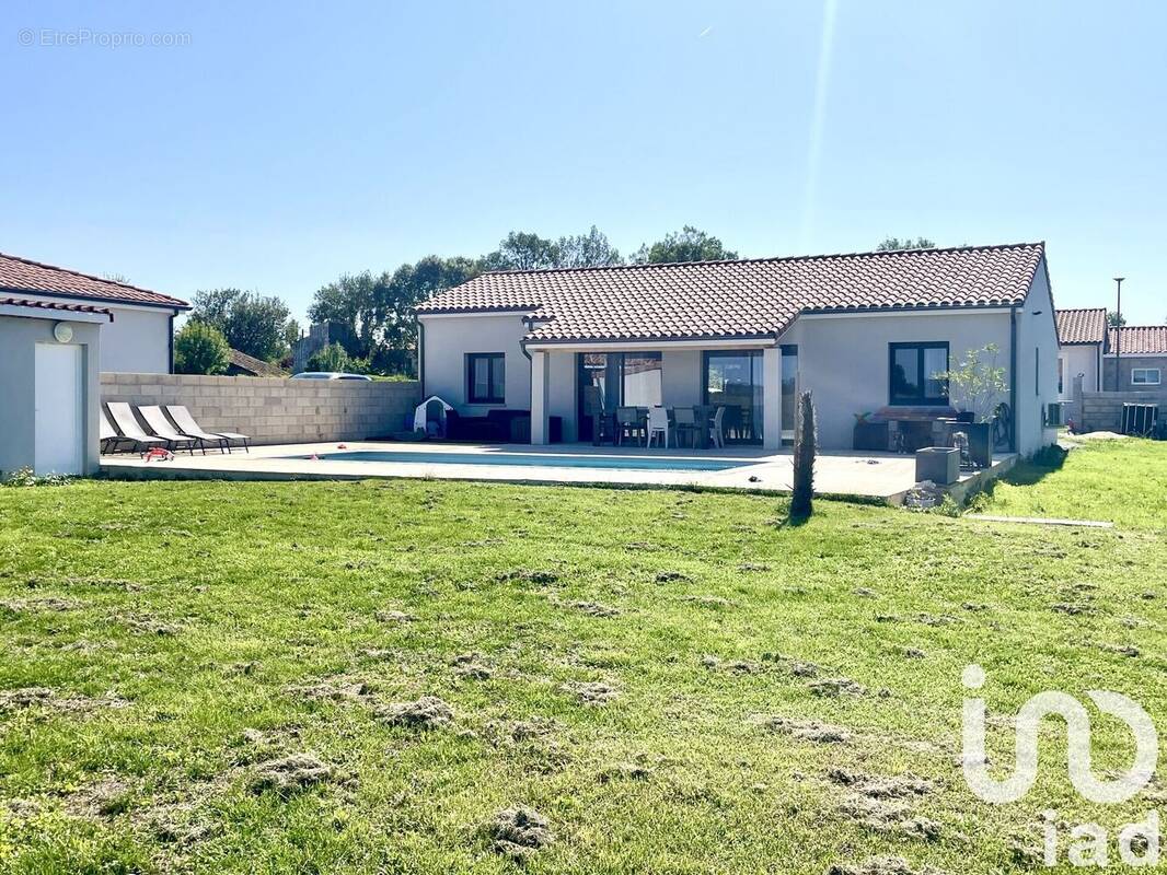 Photo 1 - Maison à MONTANS