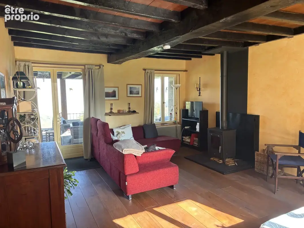 Echassieres - Magnifique ferme rénovée avec une vue imprenable sur un terrain de 2800 m2 - photo 3