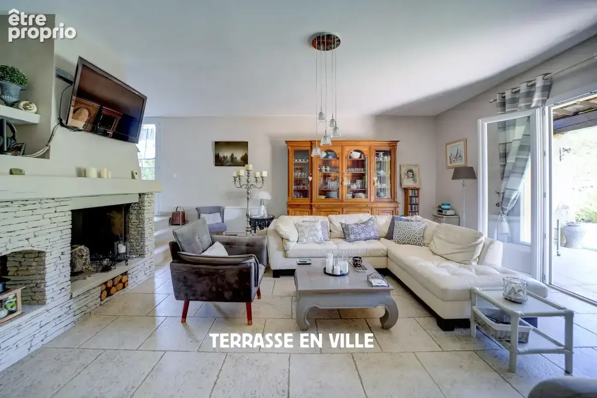 St zacharie - proche centre village - maison familiale t5 - jardin - piscine - vue - calme - 649 000 € - photo 8
