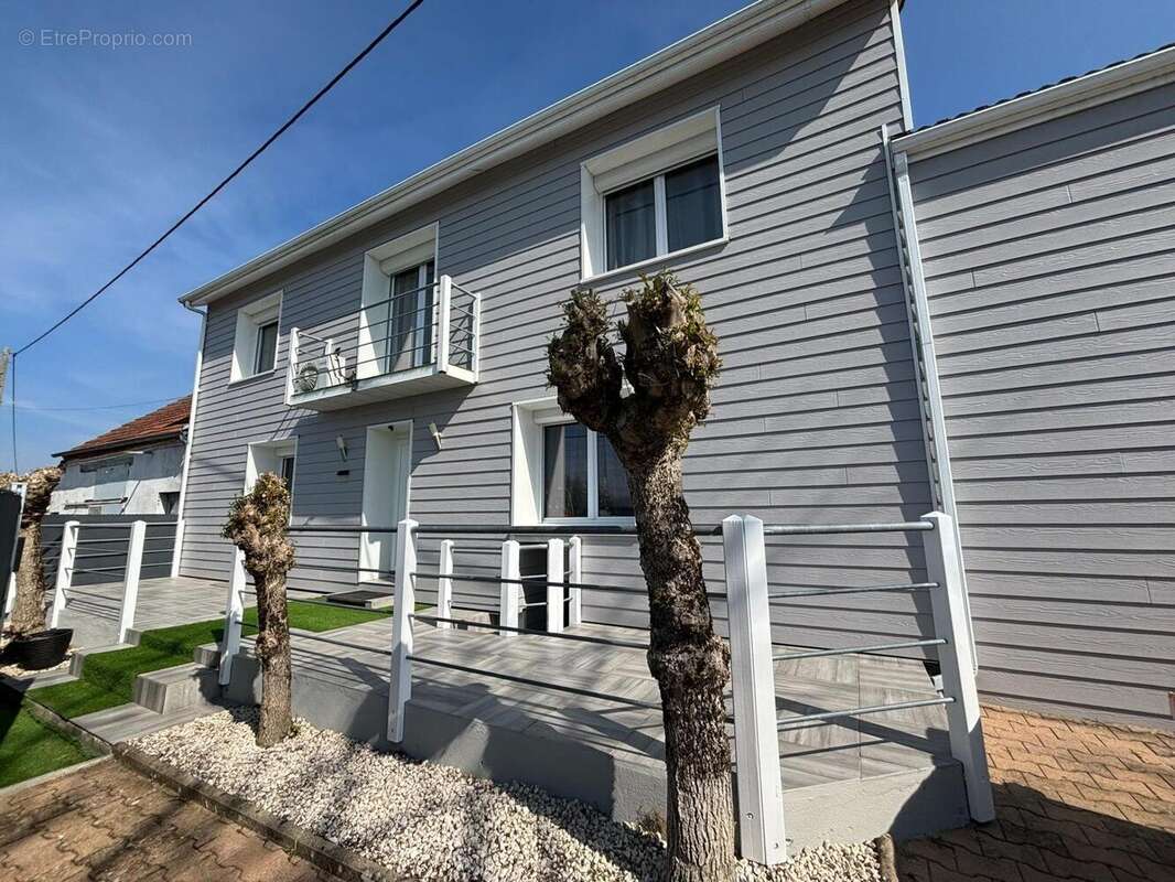 Maison 148 m² à Nizerolles  - photo 2
