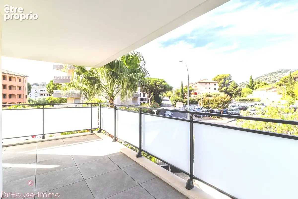 Appartement 3 pièces 57 m² à vendre à Cavalaire-Sur-Mer (83240) - photo 4