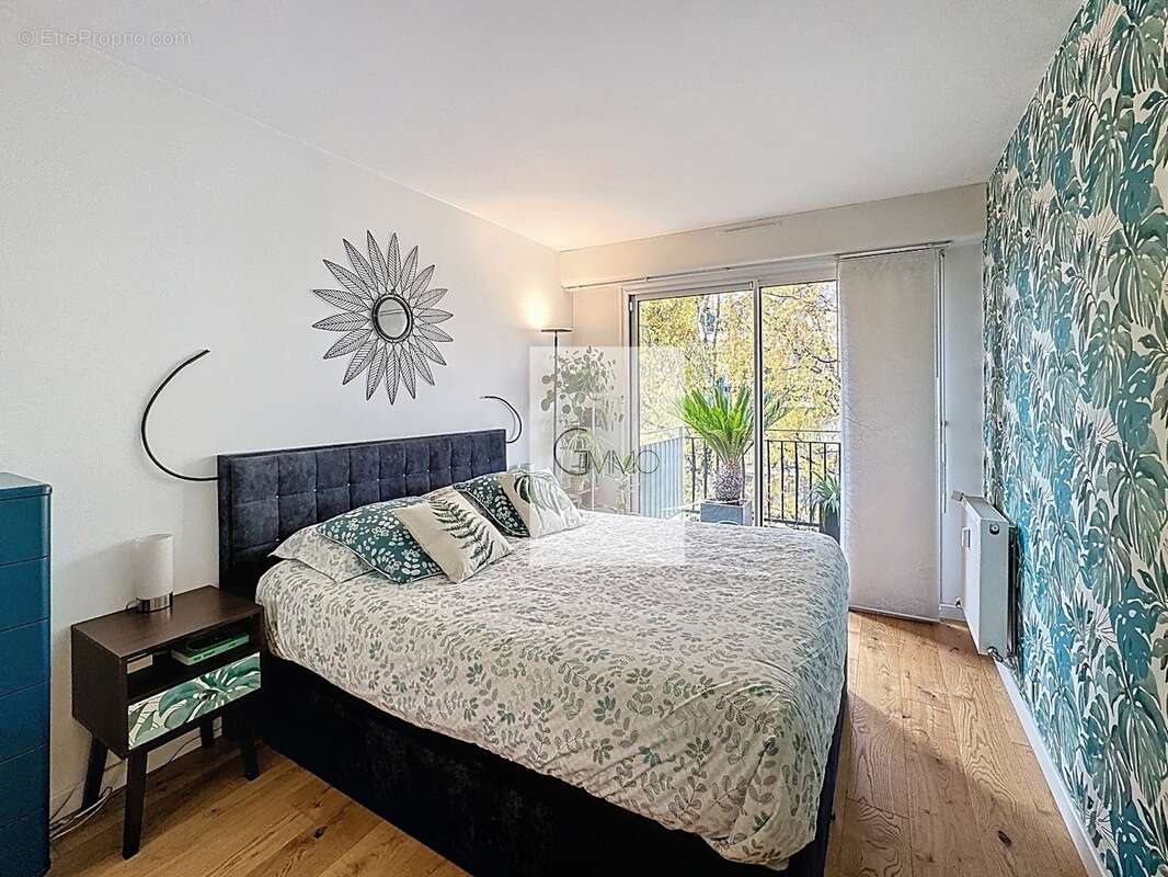 Appartement à L'HAY-LES-ROSES