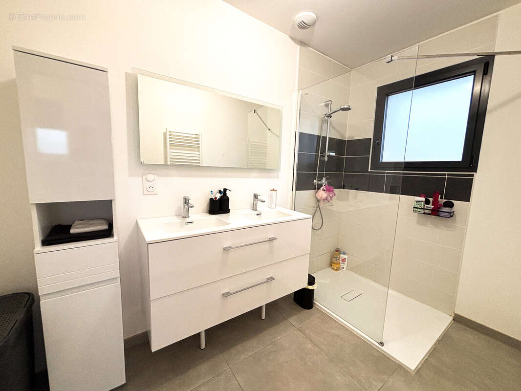 Maison à PONT-DE-L'ARCHE