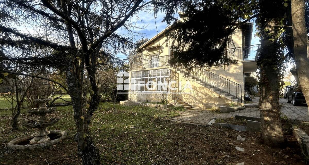 Maison à LARAGNE-MONTEGLIN