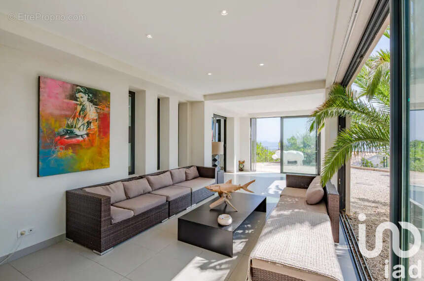 Photo 4 - Appartement à ROQUEBRUNE-SUR-ARGENS
