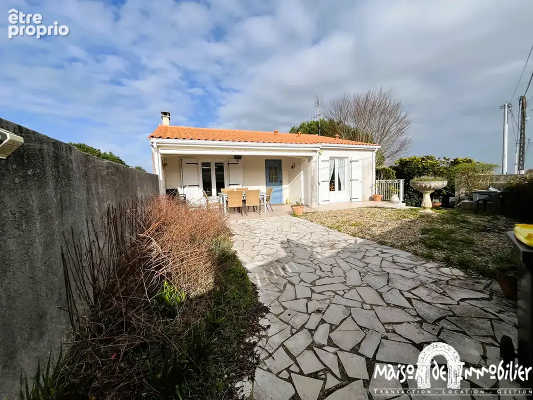 Maison à MESCHERS-SUR-GIRONDE