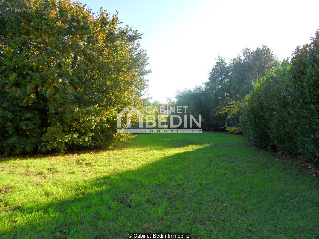 Terrain à MERIGNAC