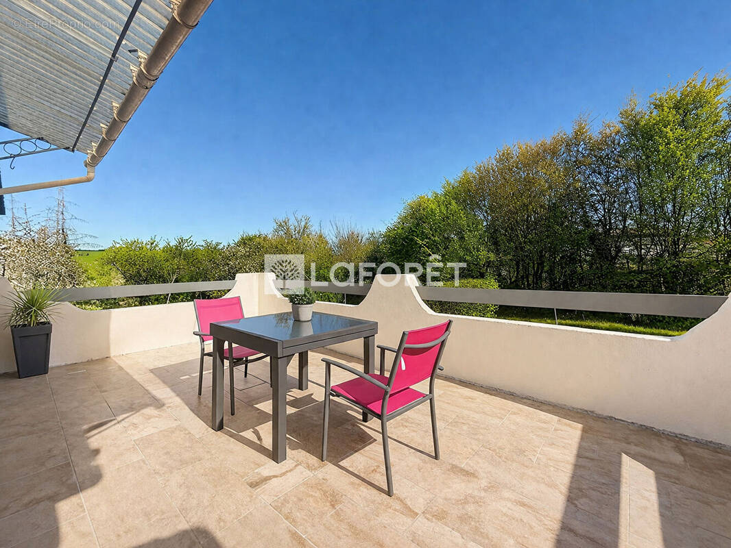 Appartement à LAVERNAY