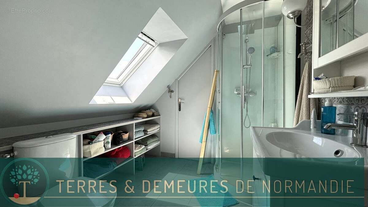 Maison à LE MESNIL-REAUME