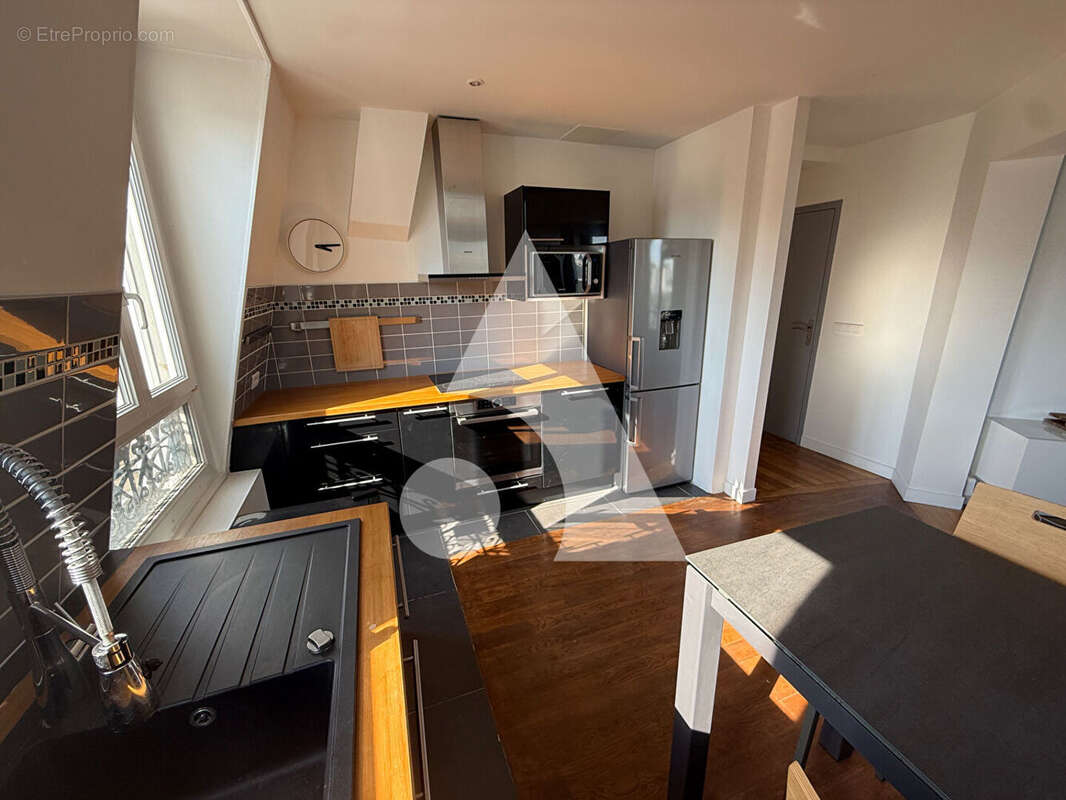 Appartement à PARIS-11E