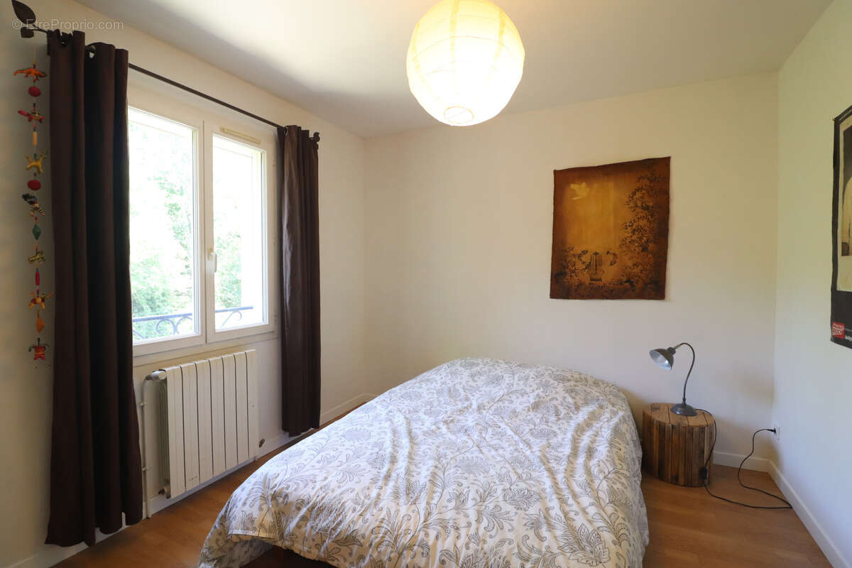 Maison à LEOGNAN