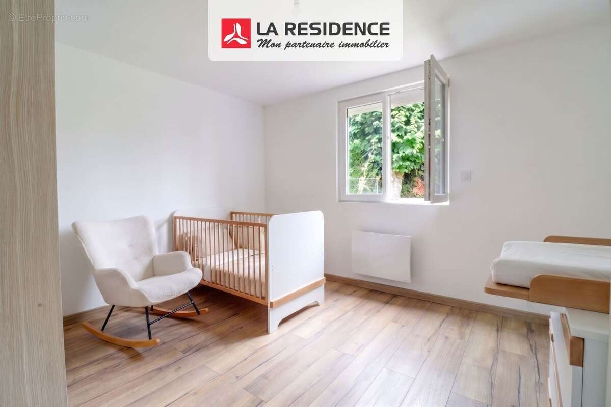 Maison 137 m² à Breval  - photo 8