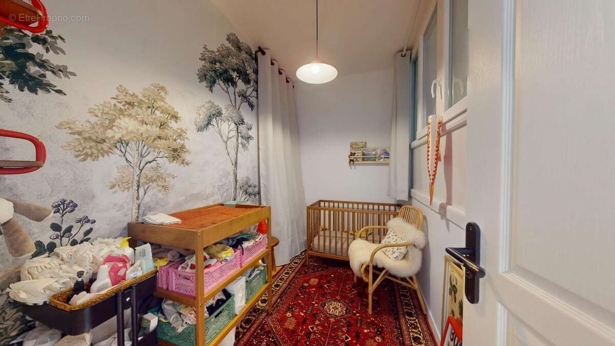 Appartement à PARIS-11E