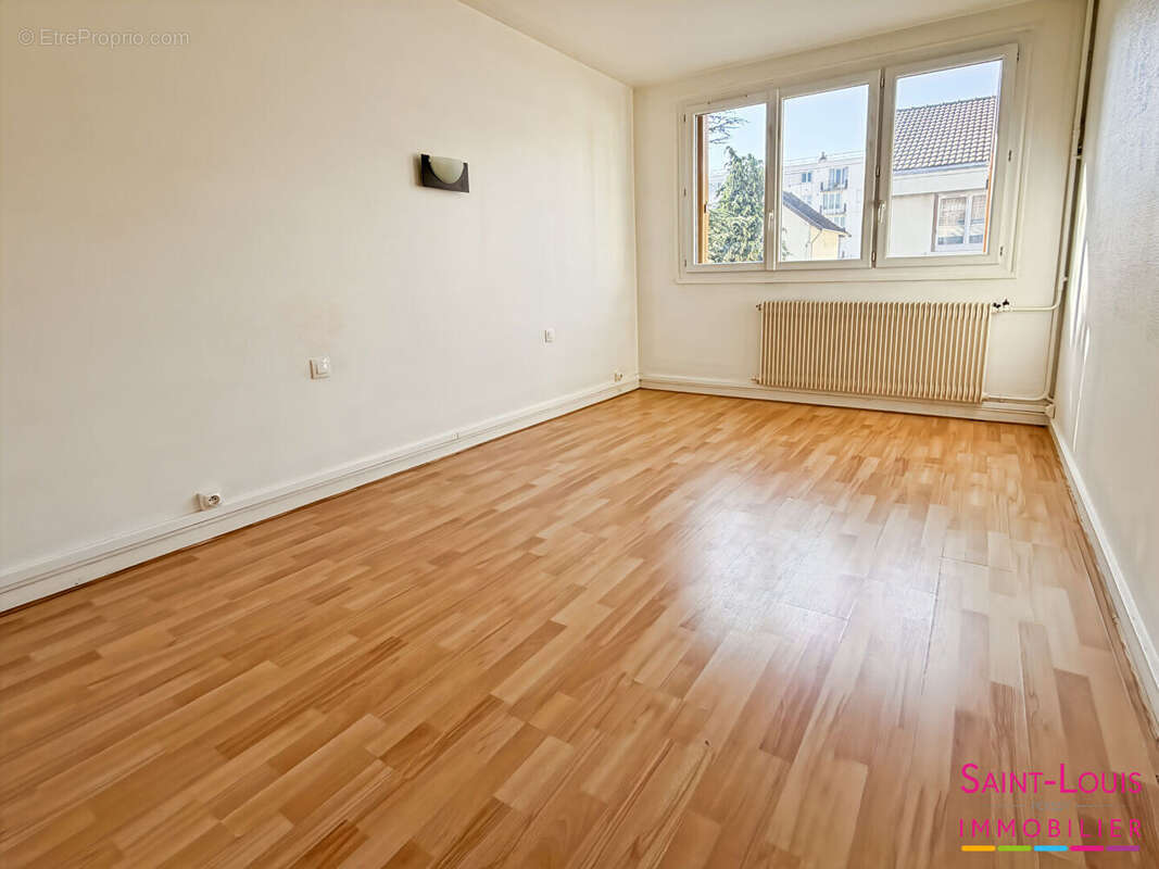 Proche Abbaye Poissy Appartement 3 pièces 65 m2 - photo 5