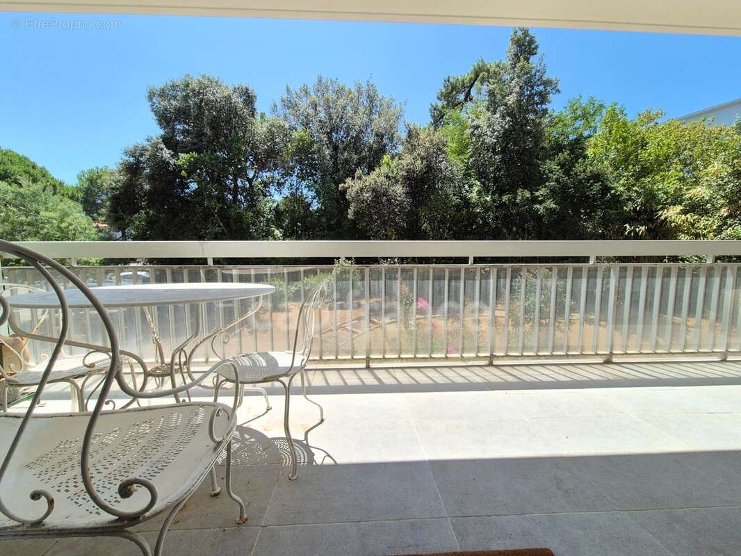 Appartement à vendre 3 pièces ROYAN (17) - Terrasse - photo 2