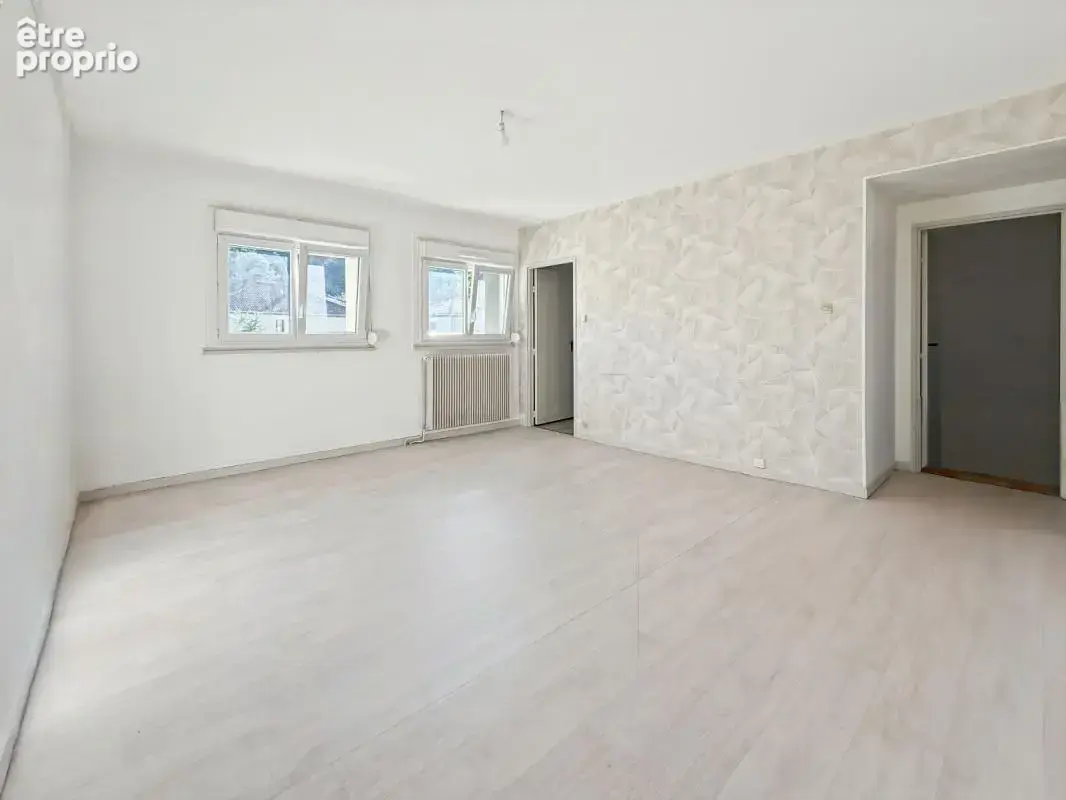 Appartement à VIEUX-CHARMONT