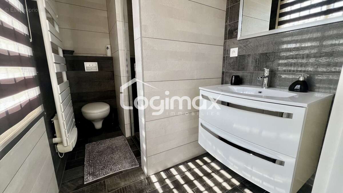 Maison 140 m² à Angoulins  - photo 8