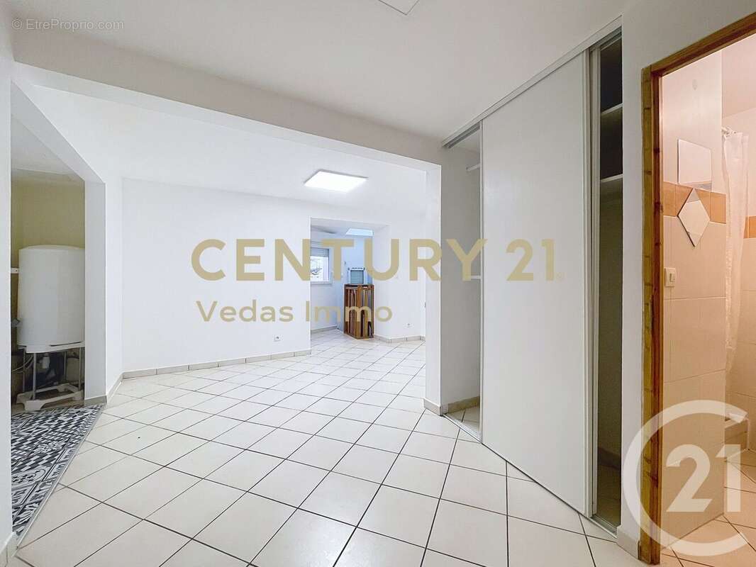 Maison à COURNONTERRAL