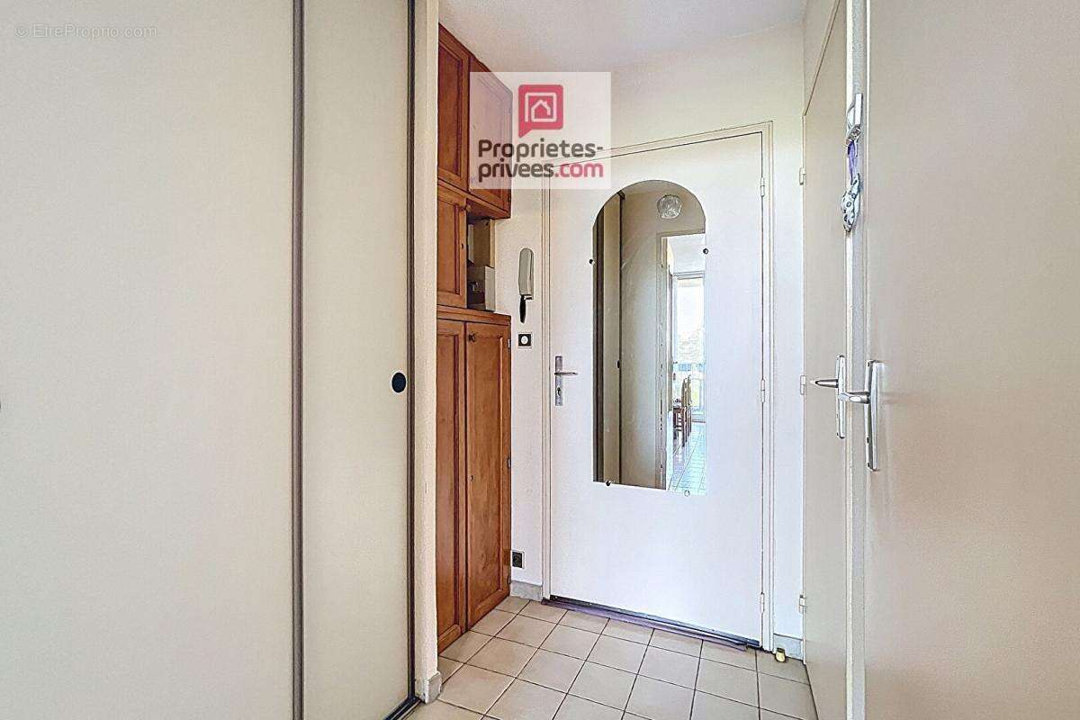 Appartement à GREOUX-LES-BAINS
