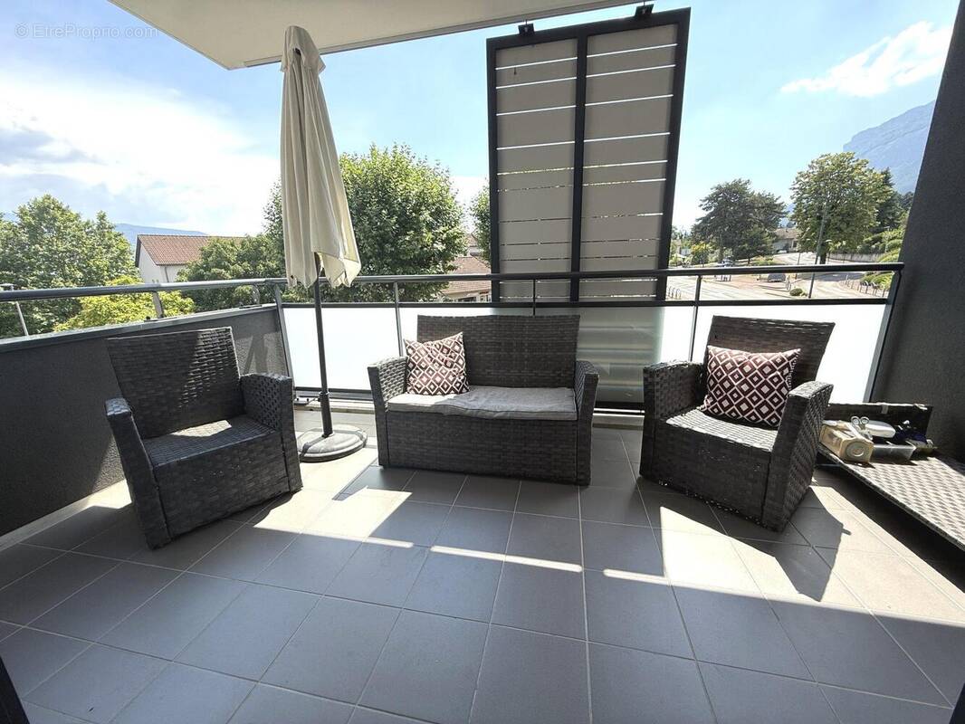 Appartement à SAINT-ISMIER