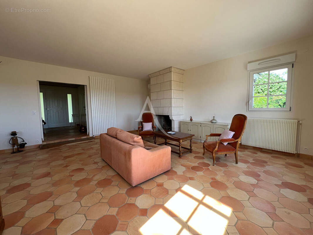 Maison à MONTRICHARD