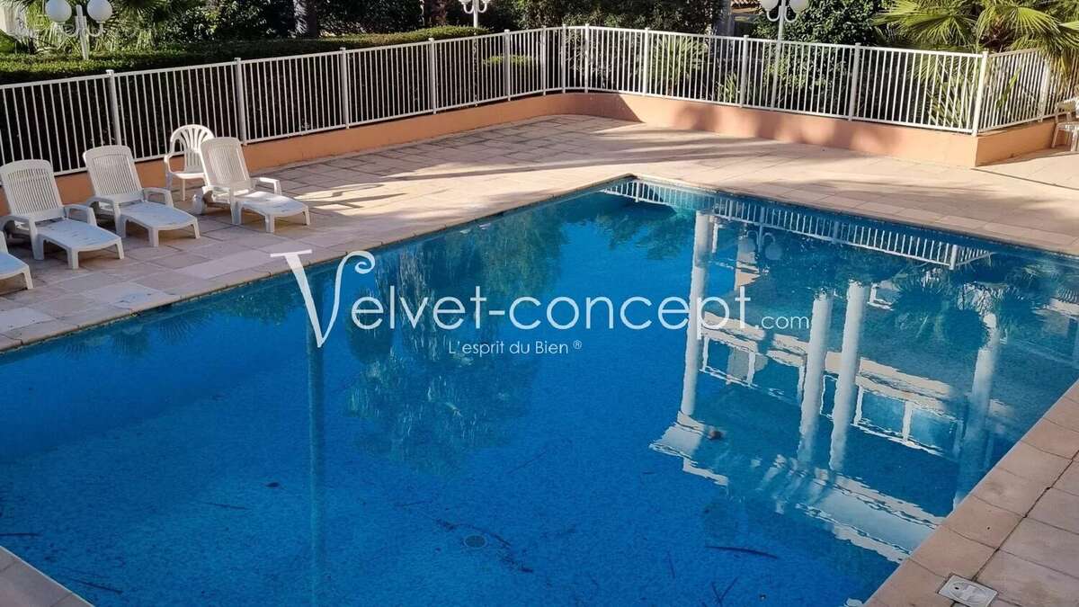 Appartement à LE CANNET