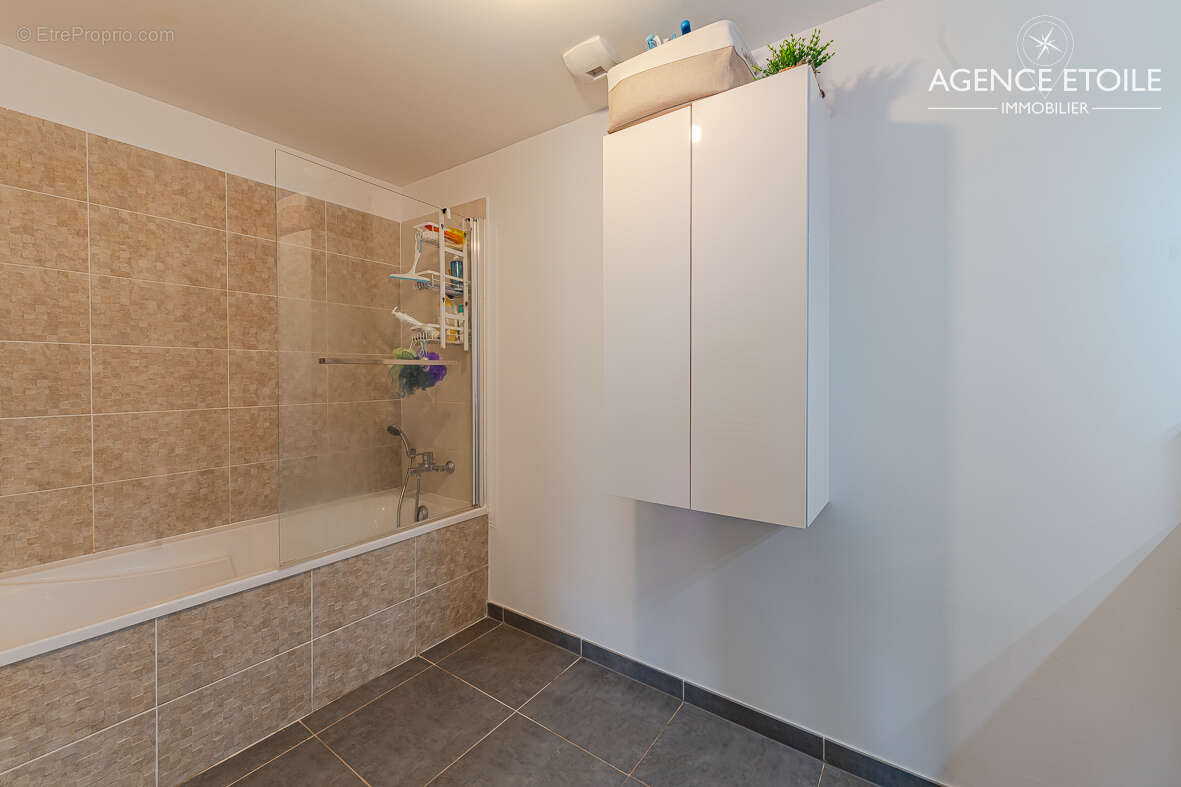 Appartement à MARSEILLE-11E