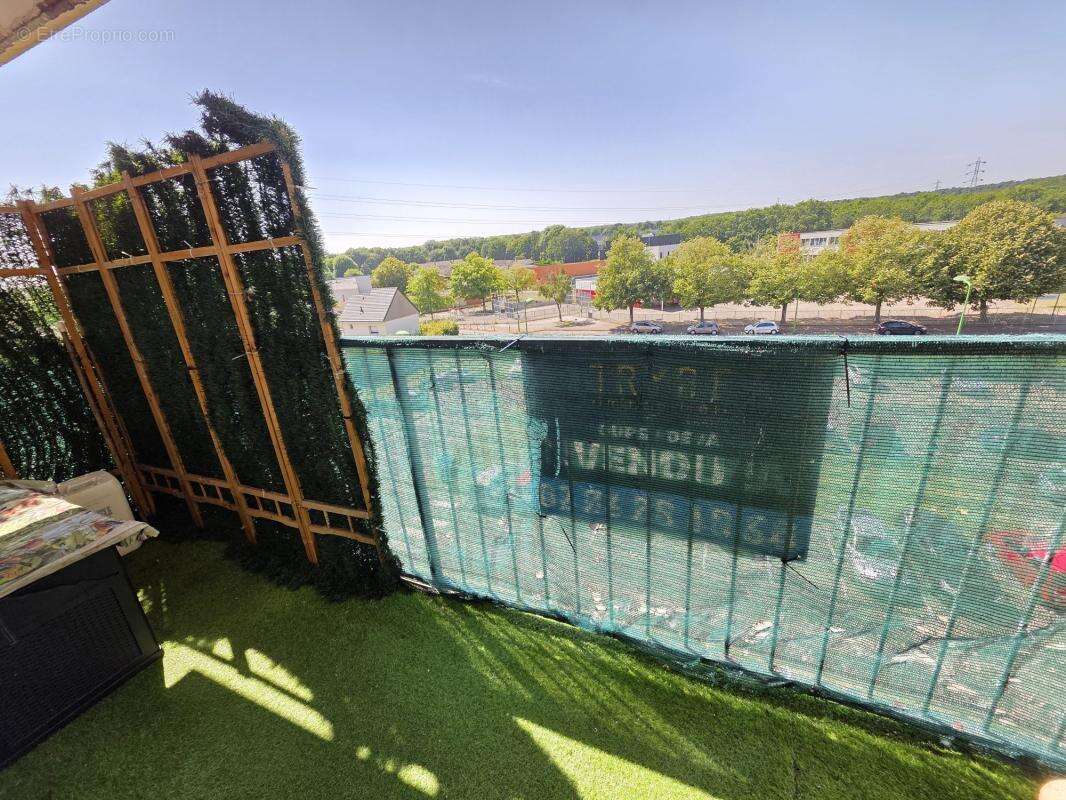 Appartement à SAINT-ETIENNE-DU-ROUVRAY