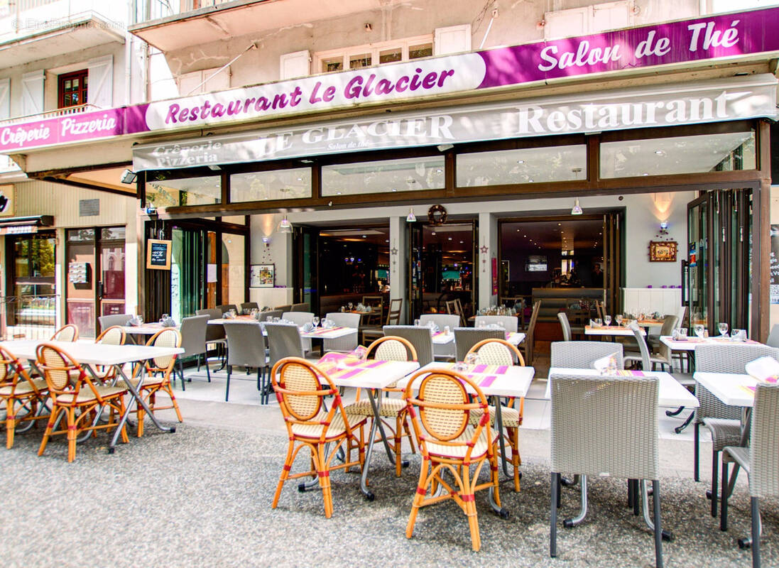 Commerce à BAGNERES-DE-LUCHON