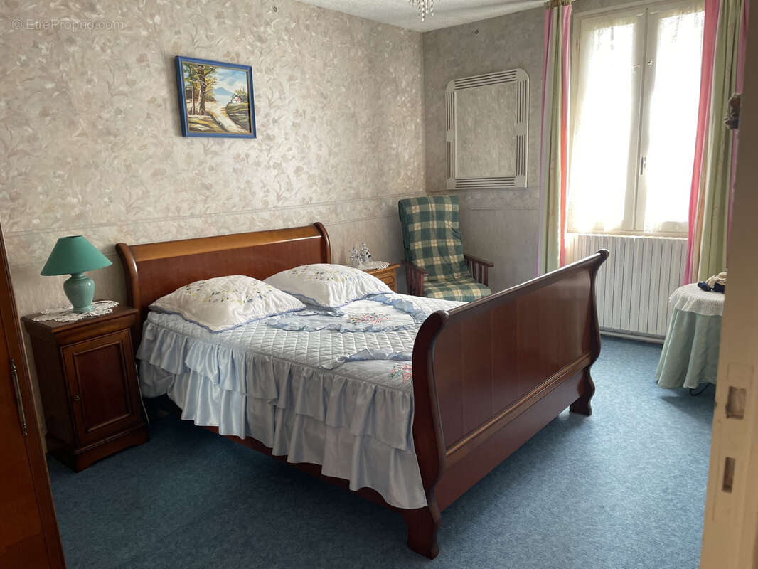 Cognac proche des ecoles commerces maison  de ville de 96 m2 exterieur 3 chambres - photo 4
