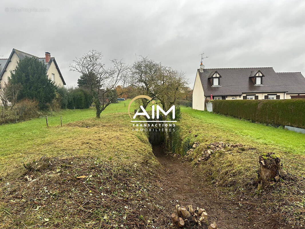 Terrain à MONTLOUIS-SUR-LOIRE