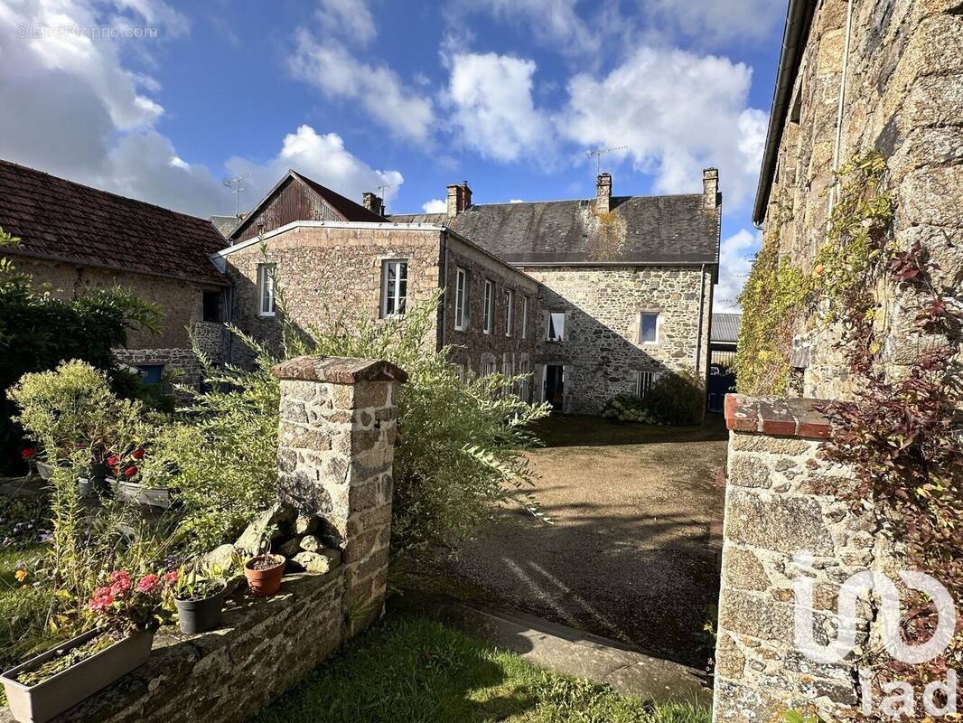 Photo 1 - Maison à SAINT-SAUVEUR-LENDELIN