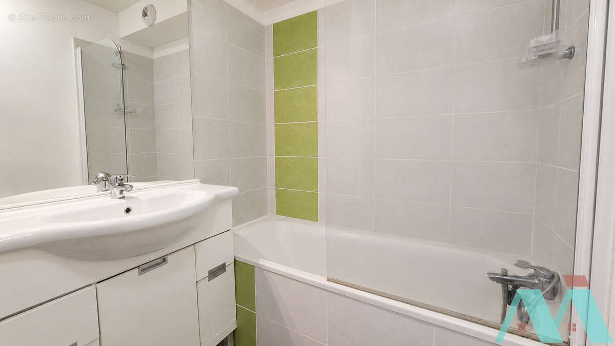 Appartement à SIGNES