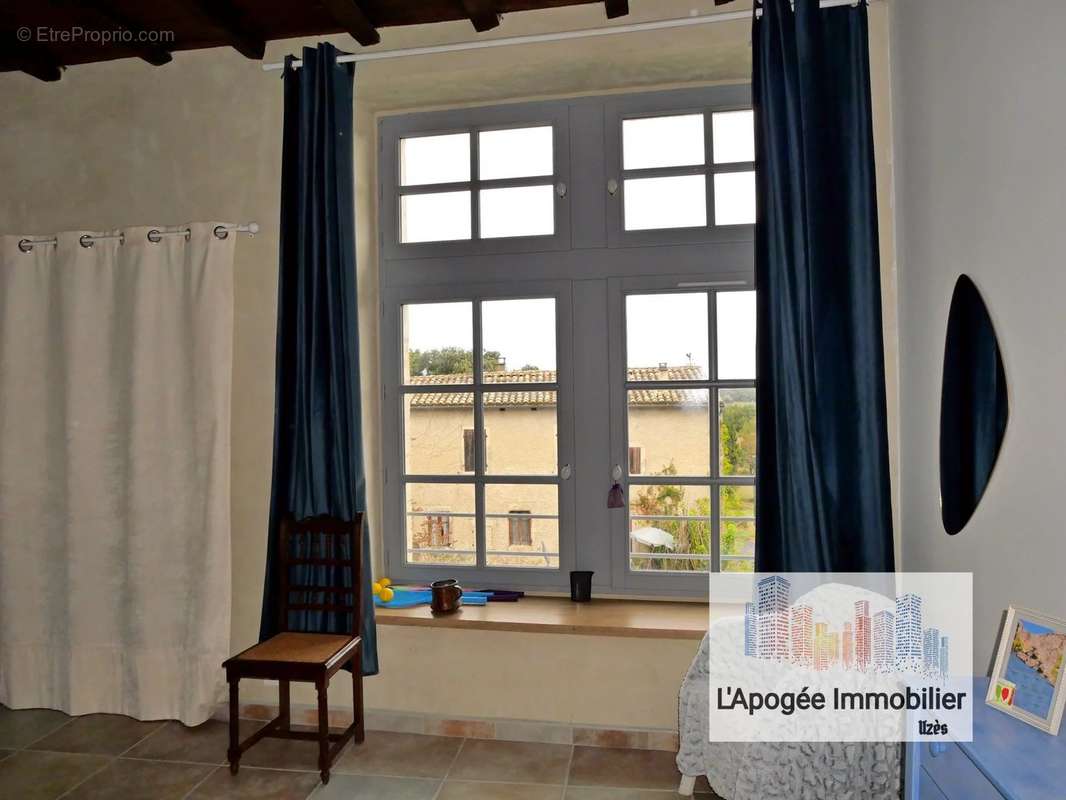 Appartement à LUSSAN