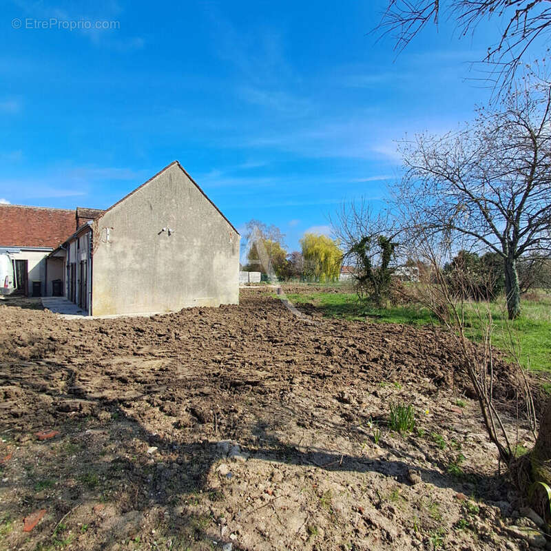 Maison à LOURY