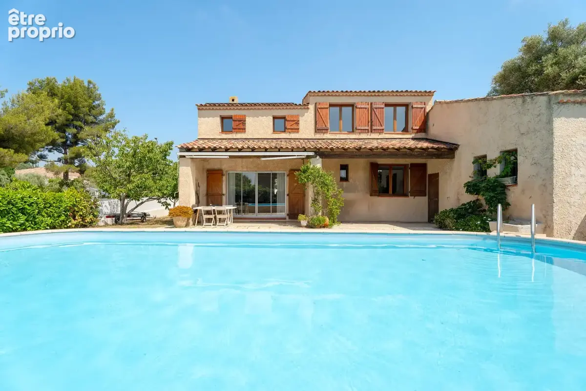 Maison 6 pièces 175 m² à vendre à Sanary-Sur-Mer (83110) - photo 2