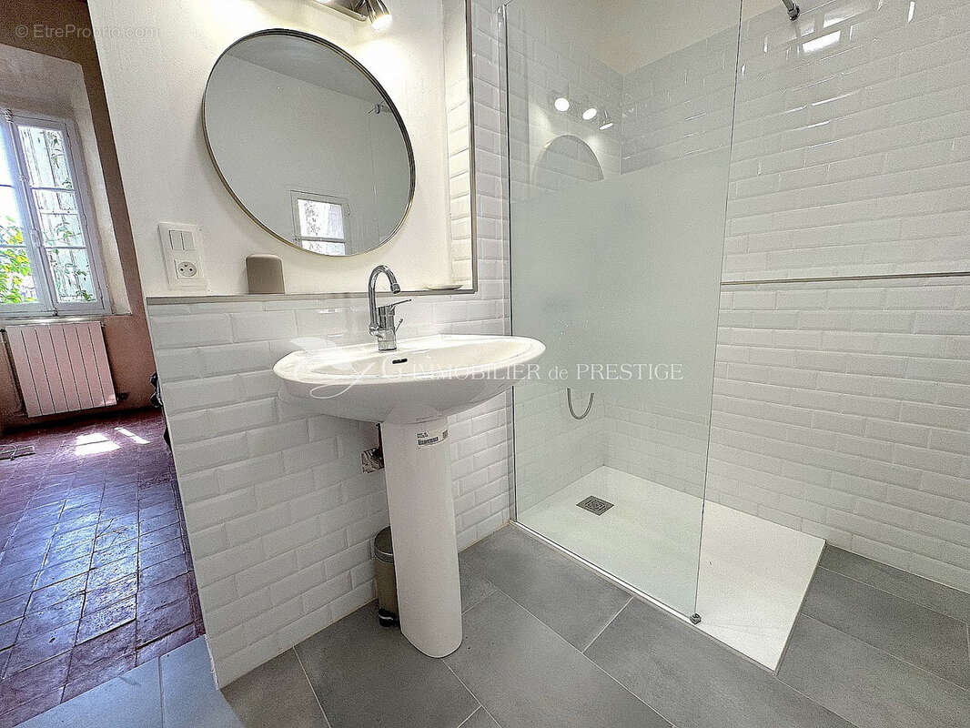 Maison à MALEMORT-DU-COMTAT