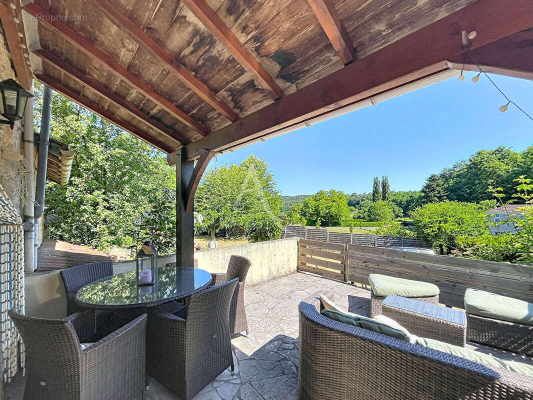 Maison en pierre avec jardin proche Prayssac - photo 2