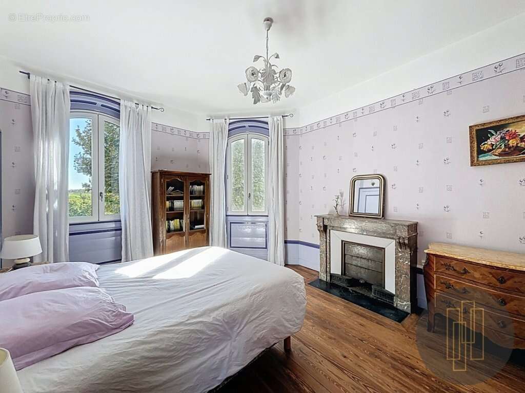 Maison à SAINT-ETIENNE-DES-OULLIERES