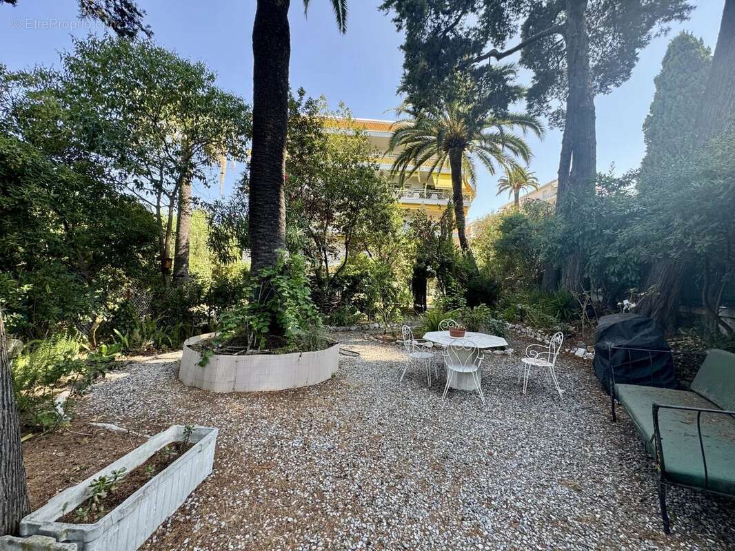 Nice – Bas Cimiez  Élégant RDJ - Résidence de prestige - photo 5