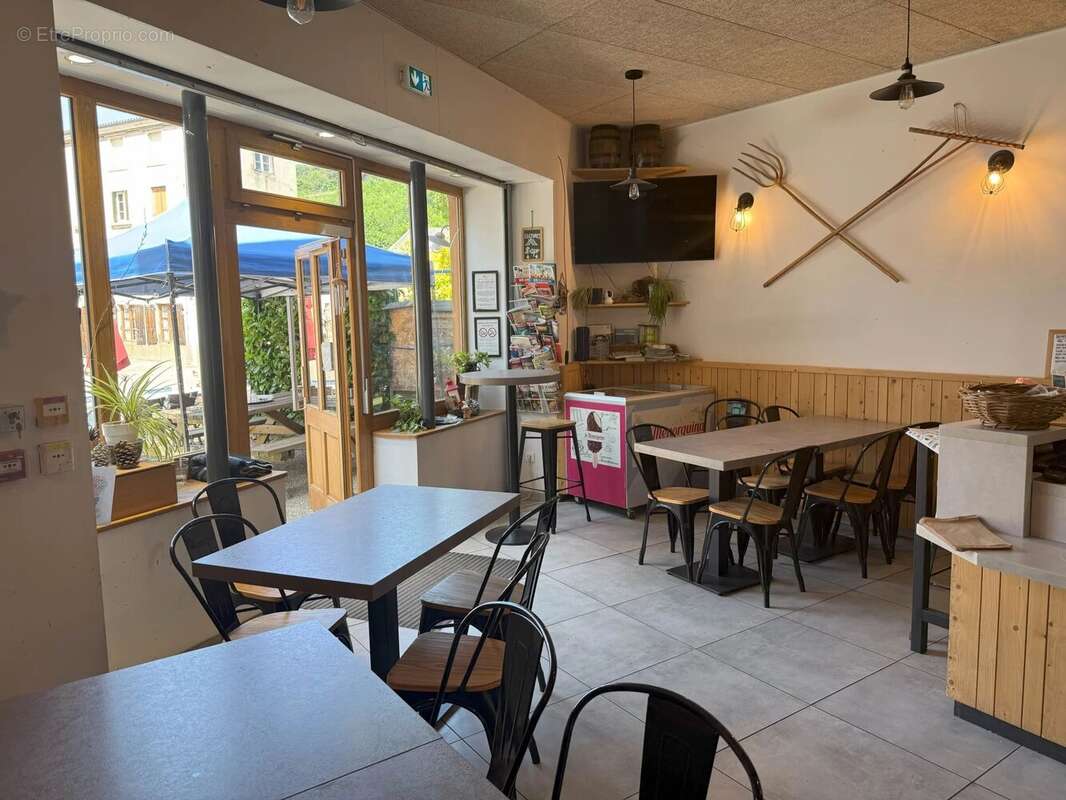 Commerce à SAINT-DIDIER-SUR-ROCHEFORT