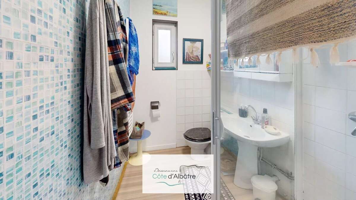 Maison à SOTTEVILLE-SUR-MER