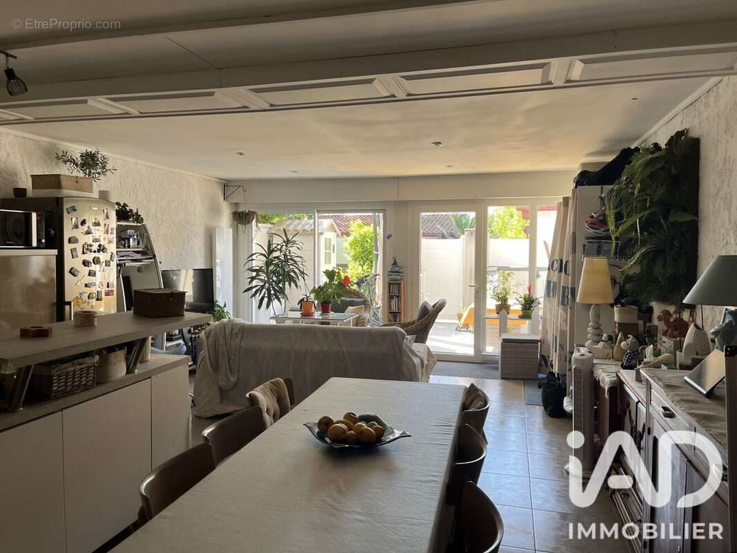 Photo 2 - Maison à ARES