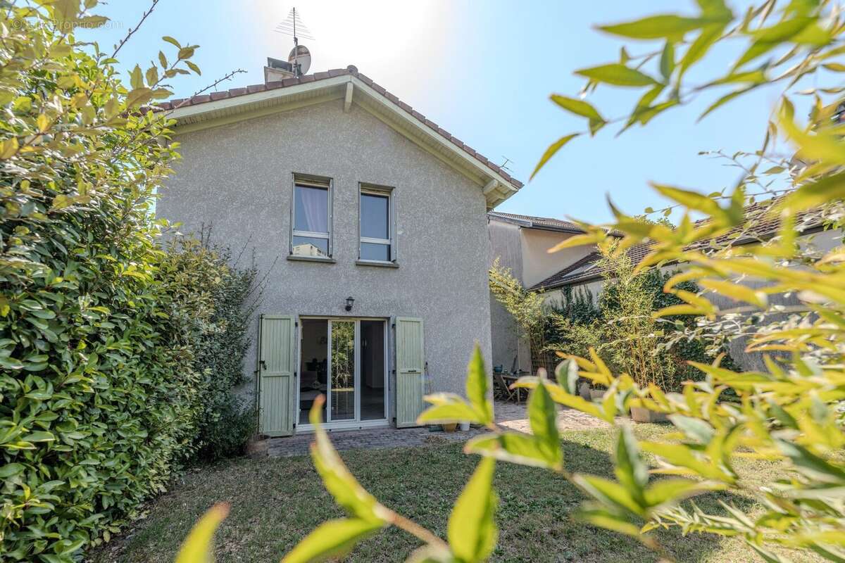 Maison à ECHIROLLES